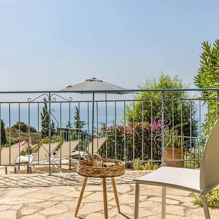 Mounda Villa Ratzaklíon