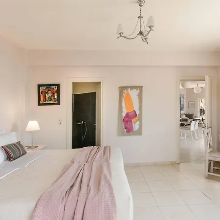 Mounda Villa *